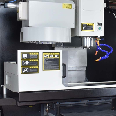 8000r/Min Vertical CNC Machining Center Three Axis Milling Machine 1.8KW / 2.5KW